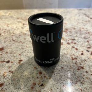 Swell bottle orange cap